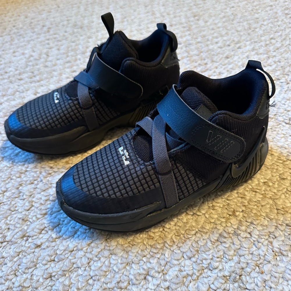 Kids Black LeBron basketball Sneakers with Strap